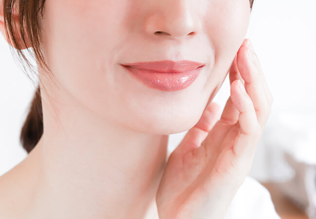 美容皮膚科に通う女性